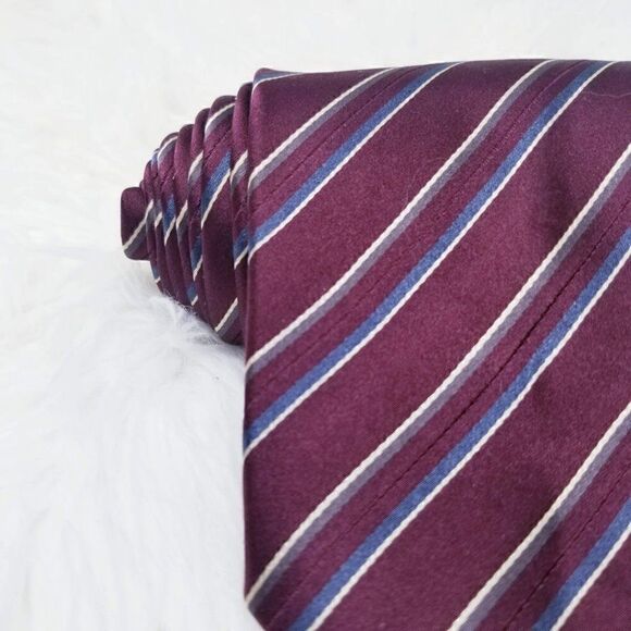 Donald Trump Signature Maroon Striped Silk Tie - Picture 2 of 5